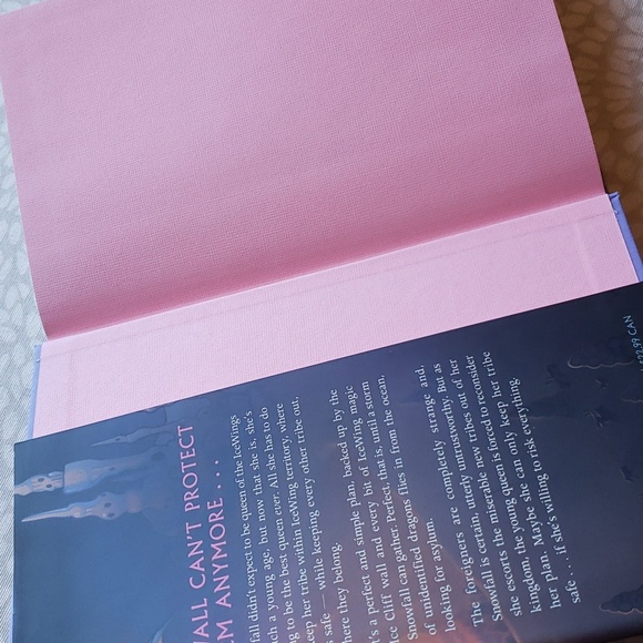 Wings of Fire: The Dangerous Gift by Tui T. Sutherland - Picture 4 of 4